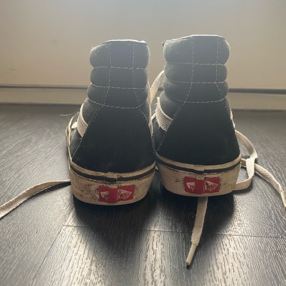 Vans - Picture 2 of 3